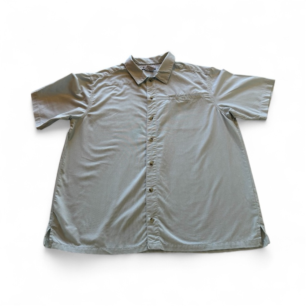 Columbia Men's Short Sleeve Button-Up Collared Shirt 100% Cotton Pale Green